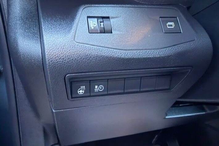 Blå Peugeot e-Rifter fra 2025