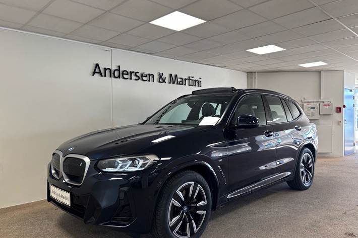 Sort BMW iX3 fra 2022