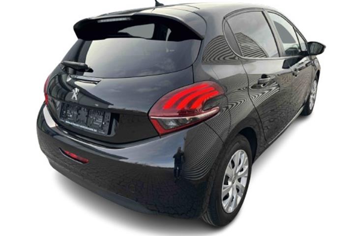 Gul Peugeot 208 fra 2019