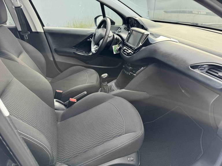 Peugeot 208 1,2 PureTech 82 Envy