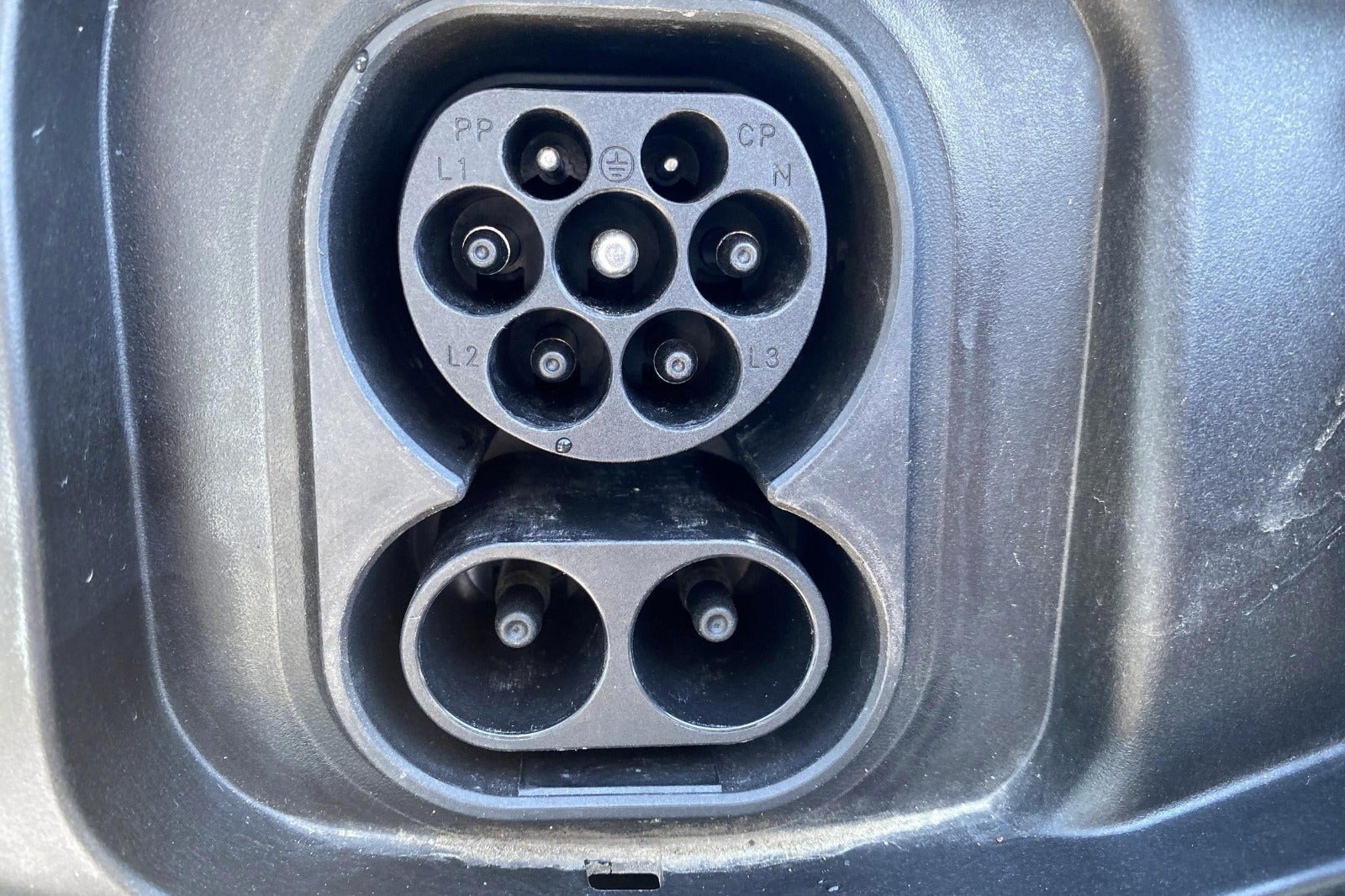 Grå BYD Dolphin fra 2024