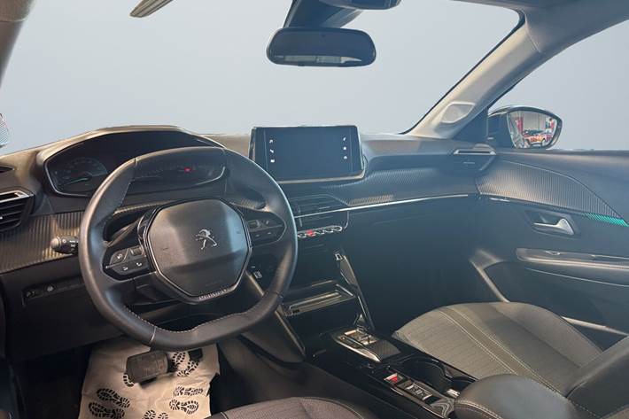 Sort Peugeot e-208 fra 2023