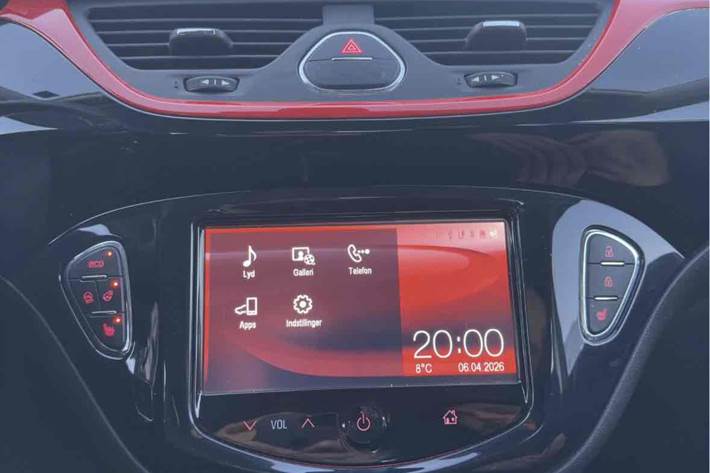 Sort Opel Corsa fra 2016