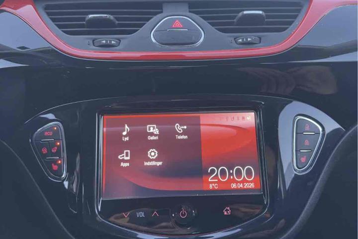 Sort Opel Corsa fra 2016