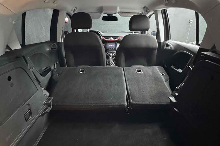 Sort Opel Corsa fra 2016