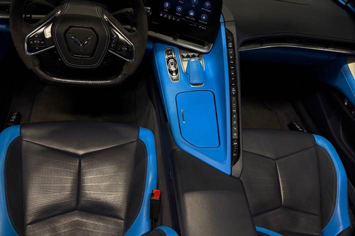 Blå Chevrolet Corvette fra 2020