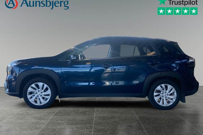 Blå Suzuki S-Cross fra 2024