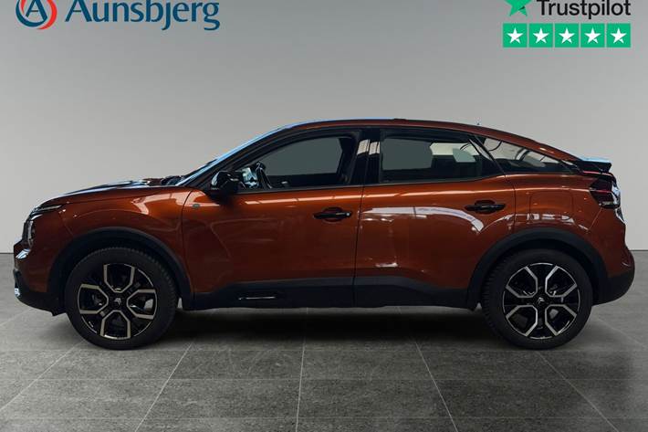 Brun Citroën ë-C4 fra 2022