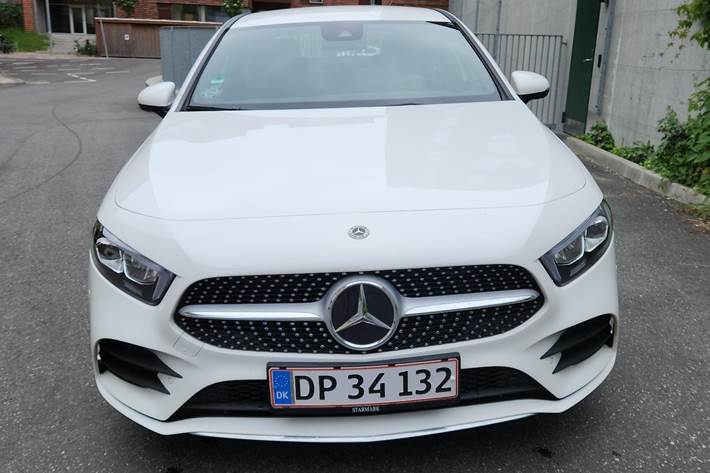 Grå Mercedes A250 e fra 2022