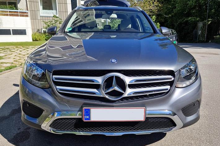 Grå Mercedes GLC220 d fra 2016