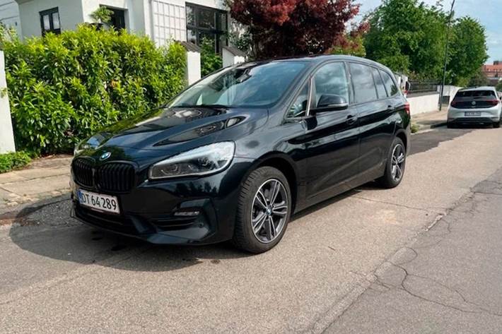 Sort BMW 220i fra 2019