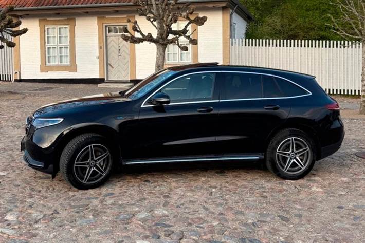 Sort Mercedes EQC400 fra 2020