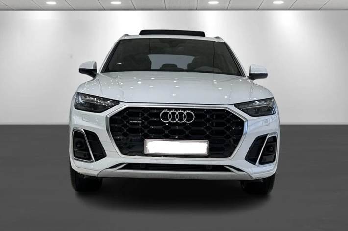 Hvid Audi Q5 fra 2023