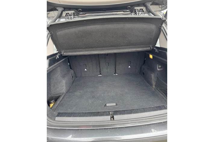 Grå BMW X1 fra 2019