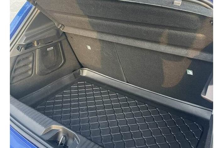 Blå Renault Clio V fra 2020