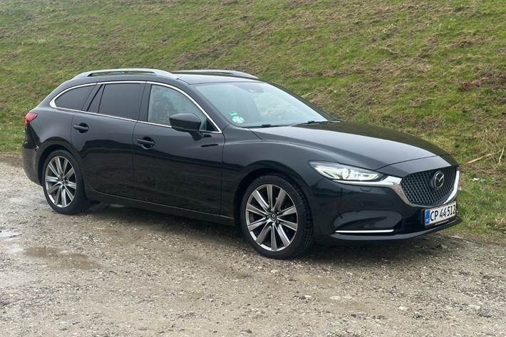 Sort Mazda 6 fra 2018