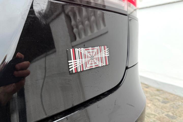Sort Tesla Model S fra 2022