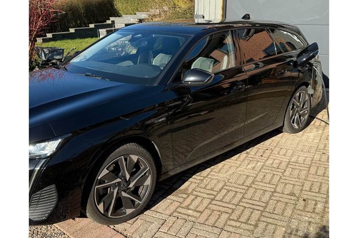 Sort Peugeot 308 fra 2022