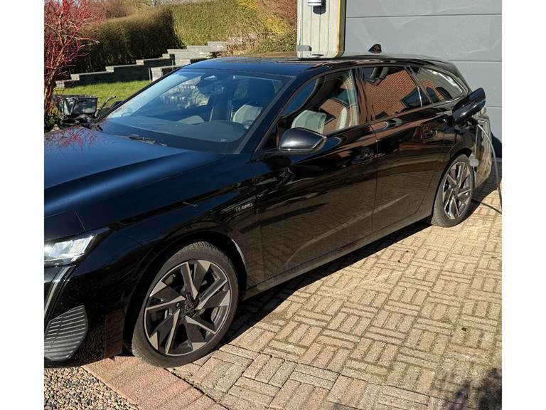 Peugeot 308 1,6 Hybrid First Selection+ SW EAT8