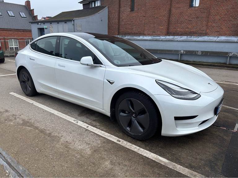 Tesla Model 3 Standard Range+ RWD