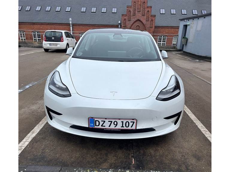 Tesla Model 3 Standard Range+ RWD