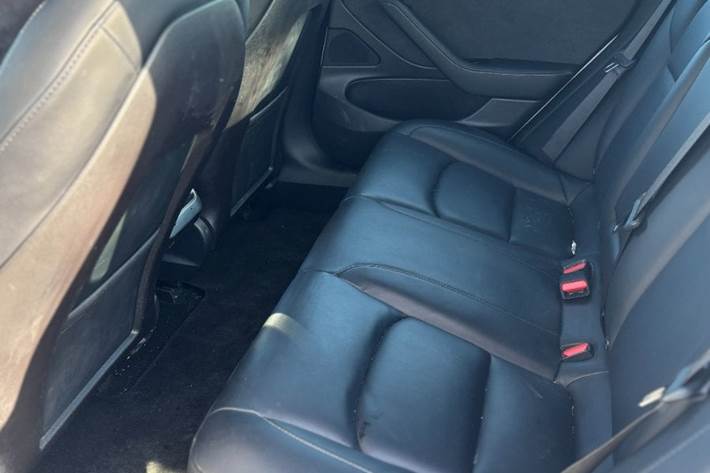 Hvid Tesla Model 3 fra 2020