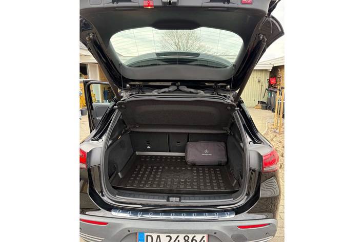 Sort Mercedes EQA250 fra 2021