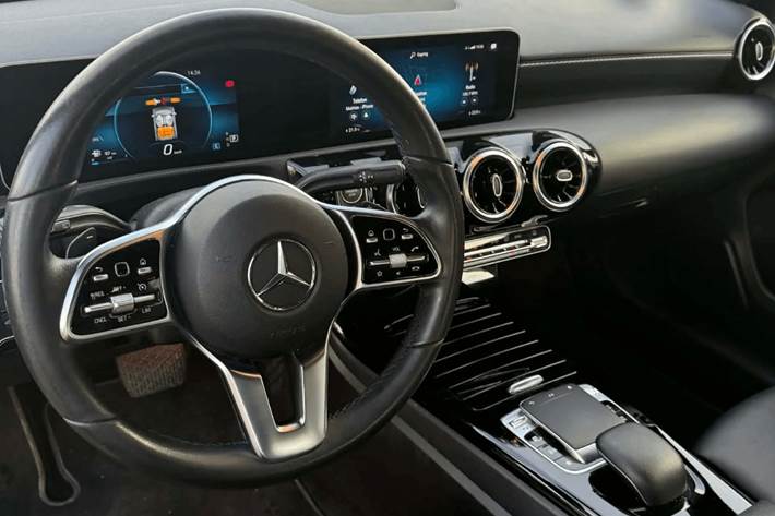 Sort Mercedes A200 fra 2020