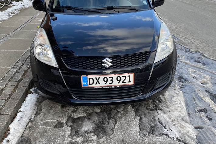 Sort Suzuki Swift fra 2014