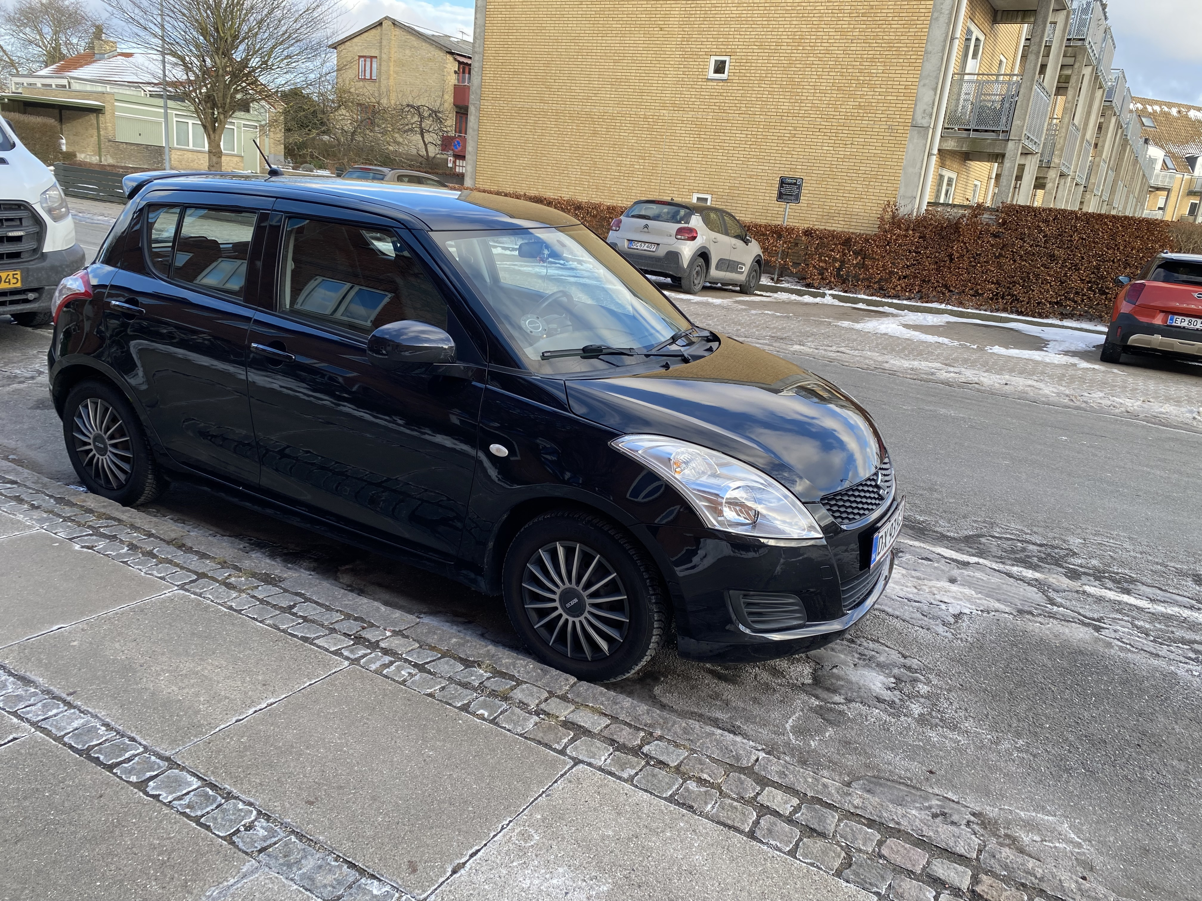Sort Suzuki Swift fra 2014