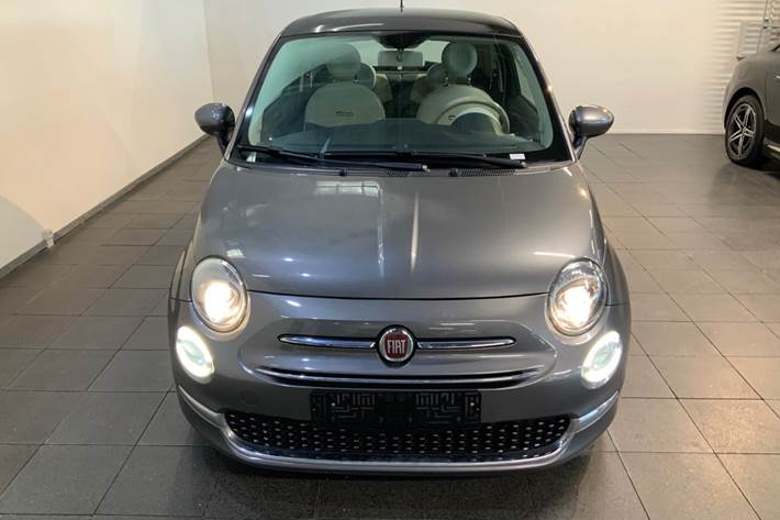 Grå Fiat 500 fra 2016
