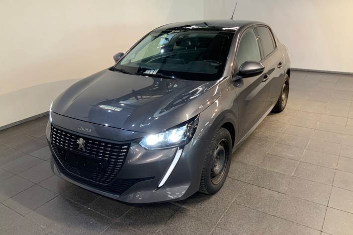Grå Peugeot 208 fra 2020 set udefra
