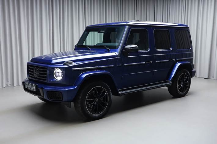 Blå Mercedes G450 d fra 2025