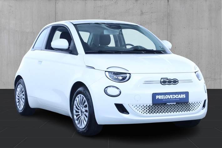 Hvid Fiat 500e fra 2023