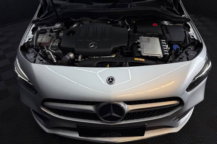 Sølv Mercedes B220 d fra 2019