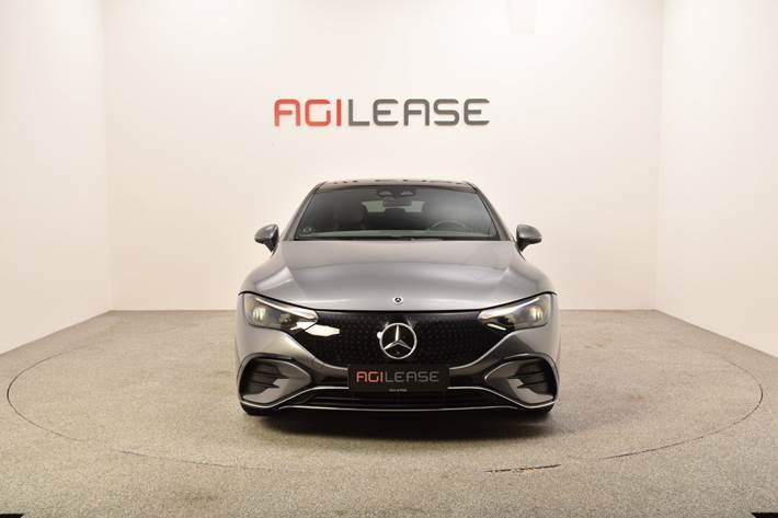 Grå Mercedes EQE350 fra 2023