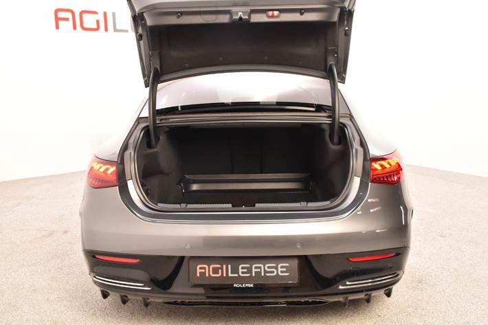 Grå Mercedes EQE350 fra 2023