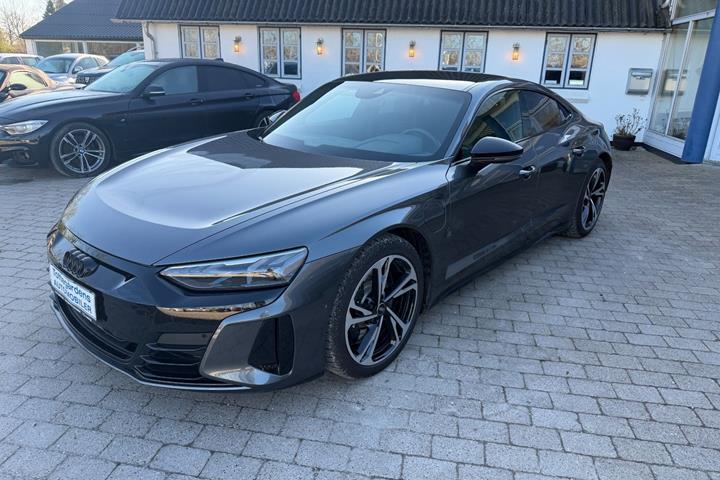Grå Audi e-tron GT fra 2023