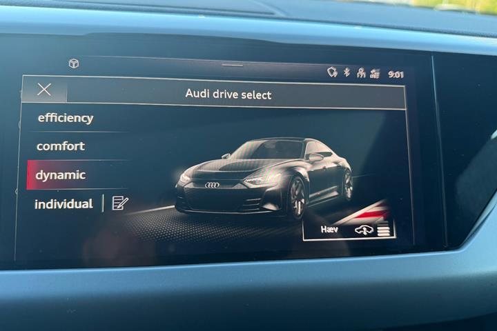 Grå Audi e-tron GT fra 2023
