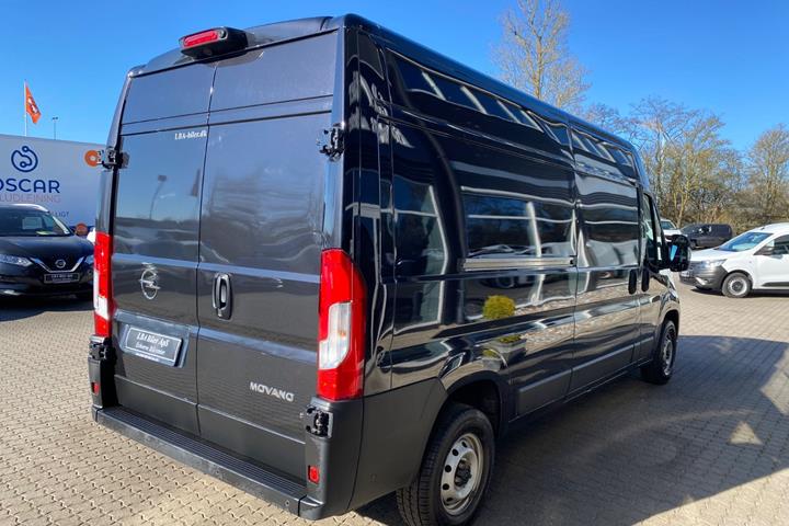 Sort Opel Movano 35 fra 2025