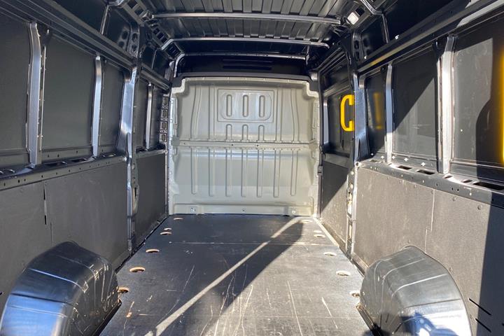 Sort Opel Movano 35 fra 2025