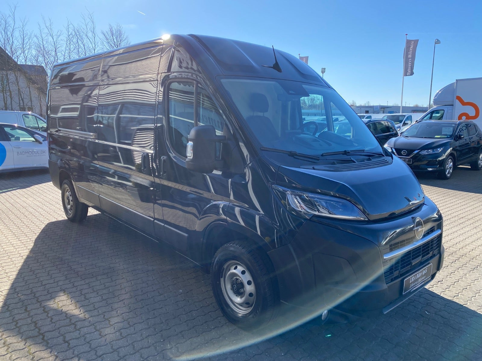 Sort Opel Movano 35 fra 2025