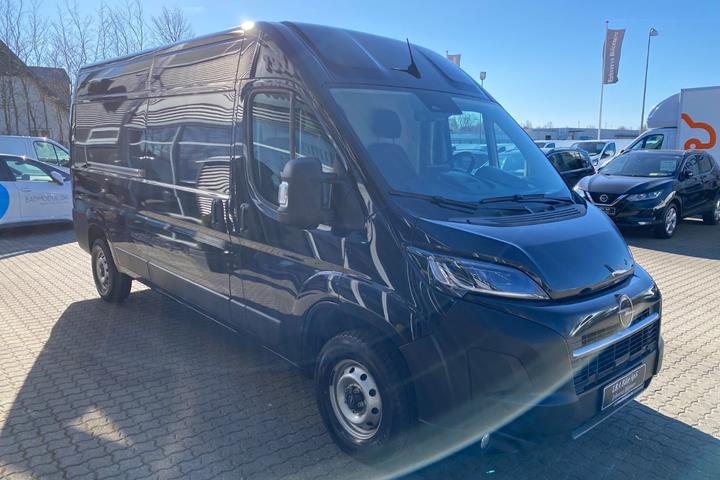 Sort Opel Movano 35 fra 2025
