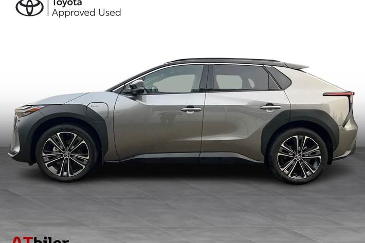 Sort Toyota BZ4X fra 2025