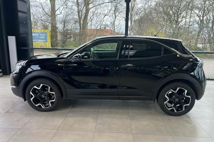Sort Opel Mokka-e fra 2024
