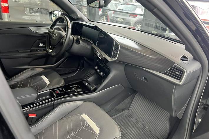Sort Opel Mokka-e fra 2024