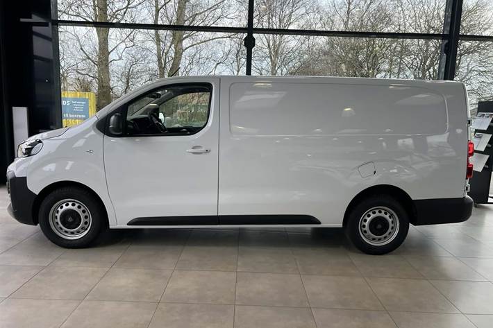 Hvid Peugeot Expert fra 2025