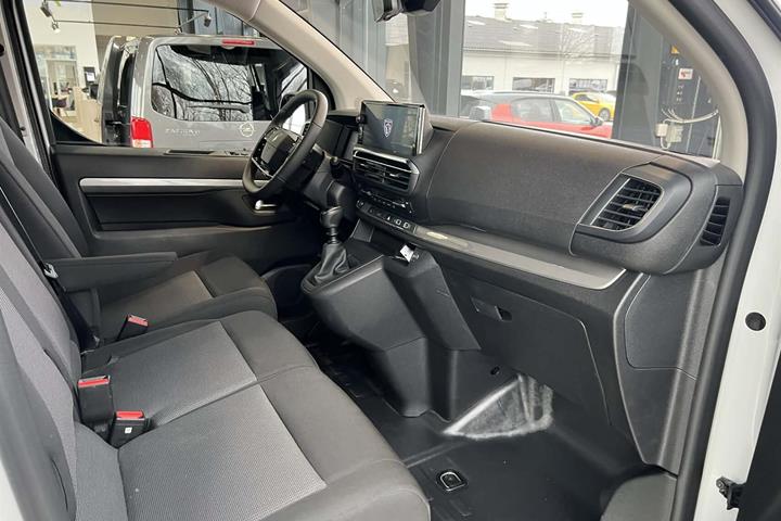 Hvid Peugeot Expert fra 2025