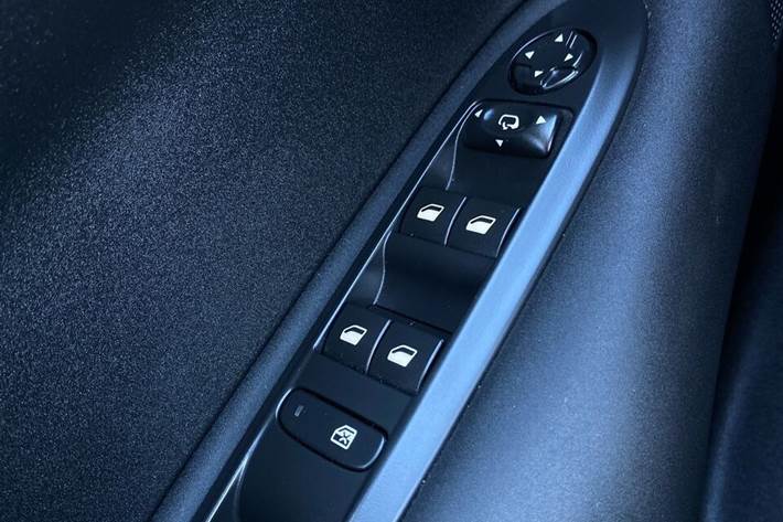 Sort Citroën C4 fra 2016