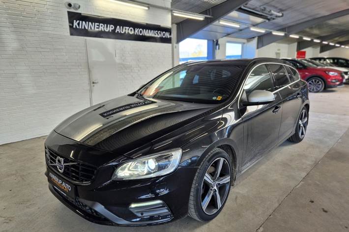 Sort Volvo V60 fra 2017